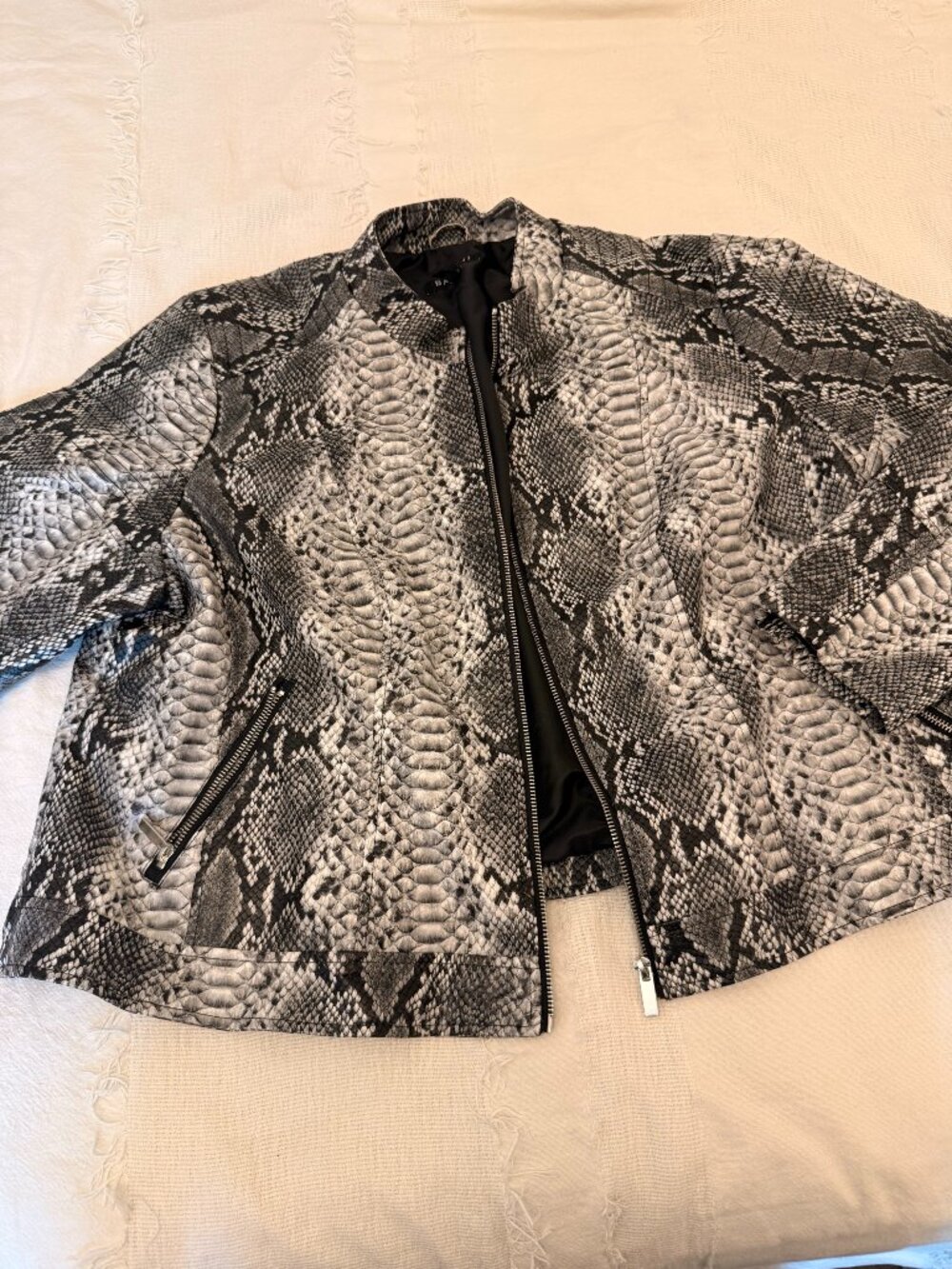 Unbranded Coats, jackets & vest Women Size 2x Gray